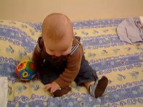 x 071 Yanis chez papy et mamie