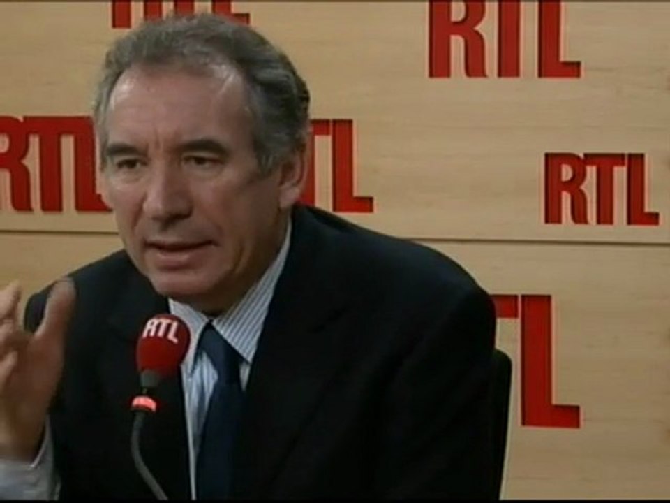 Francois Bayrou contre le "parachutage" de Claude Guéant