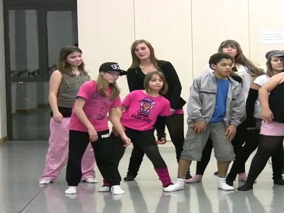 Spectacle de Street Jazz du Point Accueil Jeunes (PAJ)