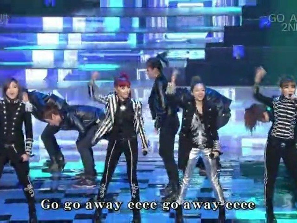 2NE1 - GO AWAY (2011.12.30)