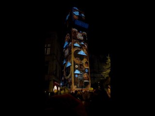 Noël 2011 l'illumination de la cathédrale de Nîmes