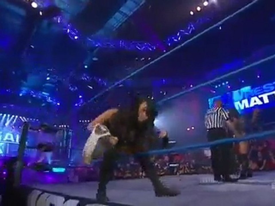 Mickie James vs  Gail Kim