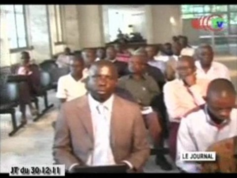Concertation politique : conférence de presse des membres du FPOC