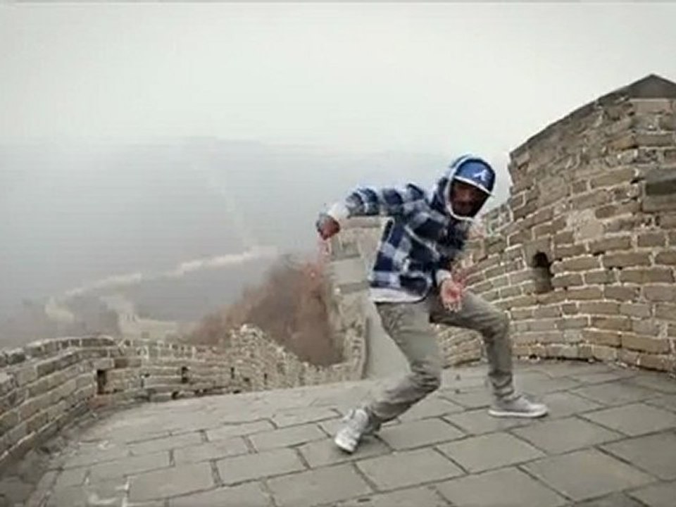 Çin Seddinde Dans Başkadır