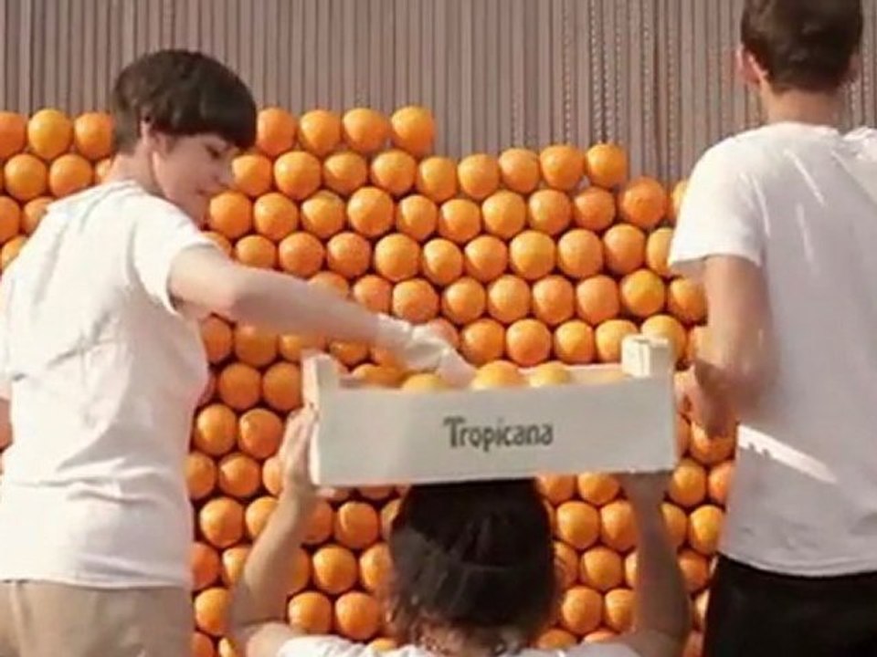 pub-tropicana-happening