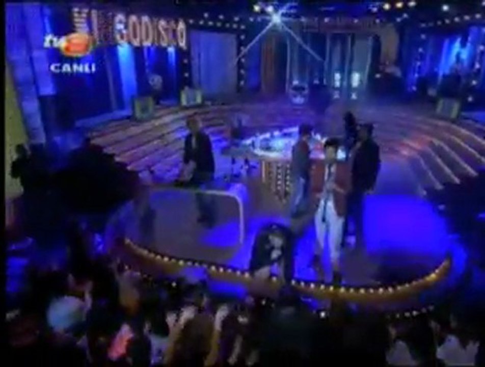 SENDEN BASKA LIVE SHOW @ MEDYA KRALI ( 23.12.2011 )