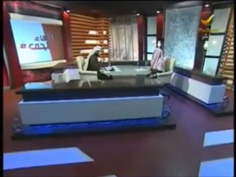 د. العوضي ينتقد موقف السلفية بتحريم الخروج على القذافي