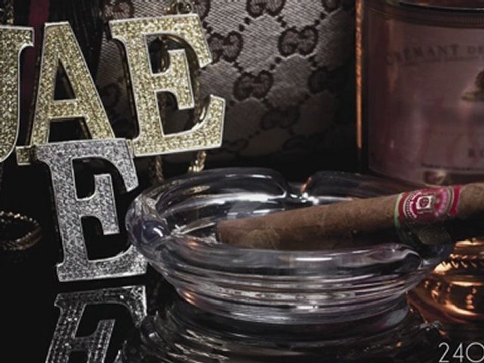 JAE E - Talk to Me Feat Huey