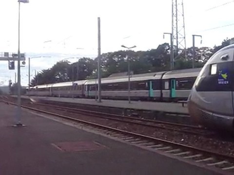 Guingamp départ du TER n°855835 corail pour Brest 09 oct 2009