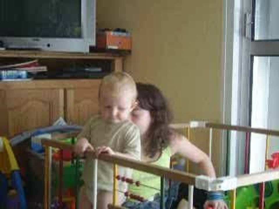 tomy parle! les premiers mots