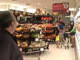 White Man in Siam - The Supermarket - Ep 05 - Le dessert
