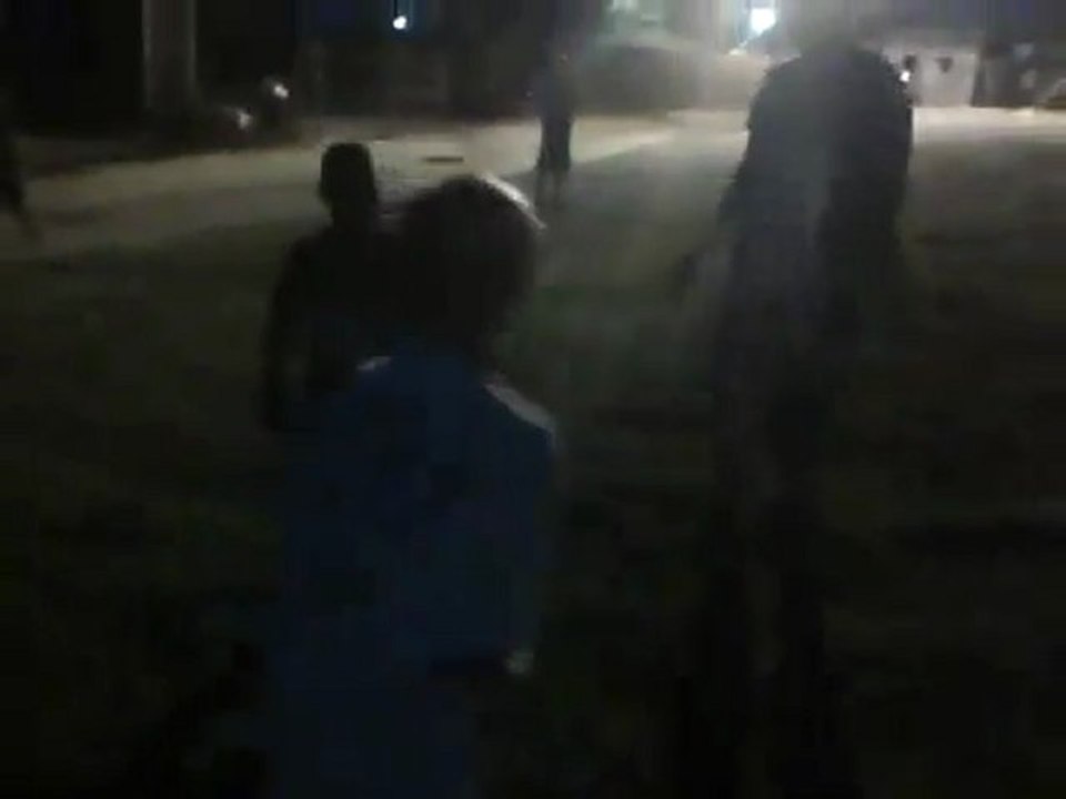 Little kids fighting. - YouTube