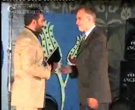 Dursun Ali Erzicanlı'nın Bedir şiiri ve Ali KILIC'ın Ödül Takdimi