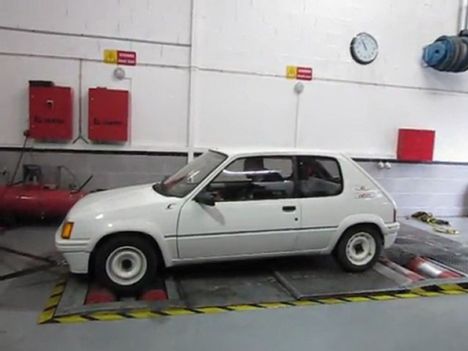 passage au banc 205 Rallye