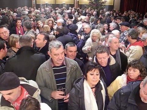 31 décembre 2011 - Vin d'Honneur de la municipalité des Saintes Maries de la Mer au Centre Culturel