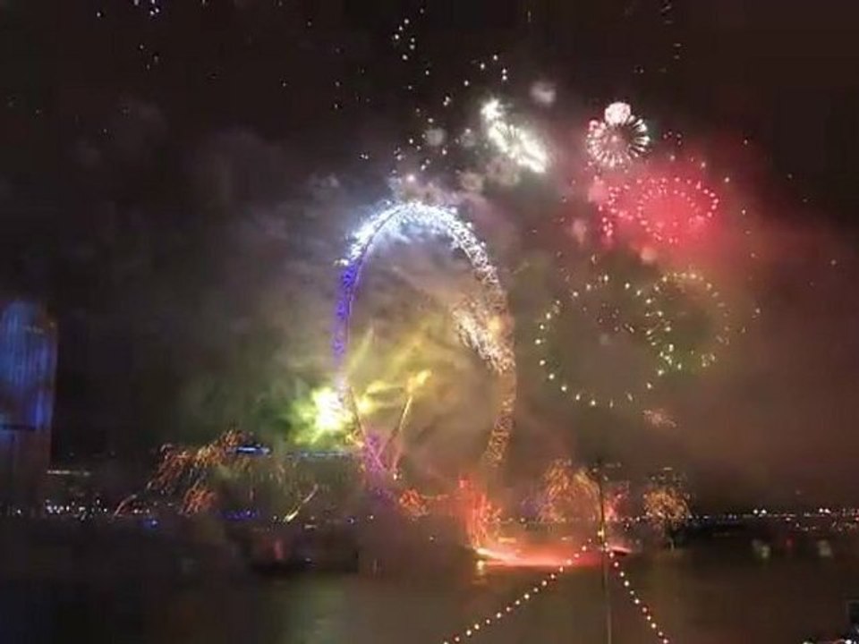 Londres fête le passage à 2012