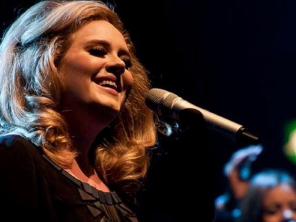 Adele - Performance on BBC Radio 2 with Wired Strings (December 2007)
