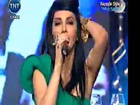 Hande Yener - Bodrum
