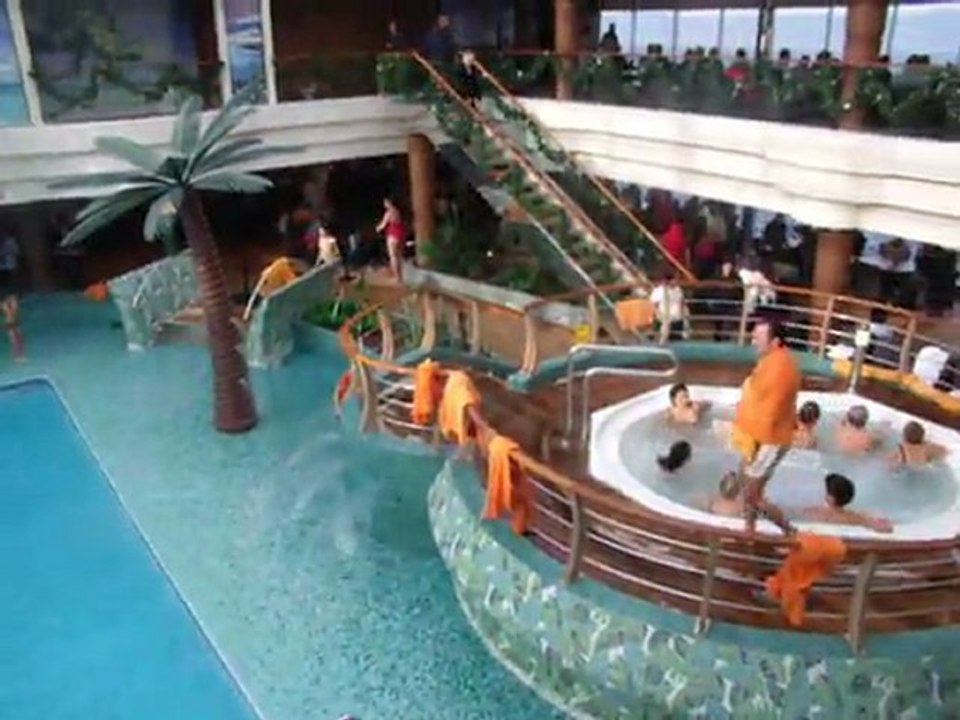MSC Fantasia Piscine Intérieur