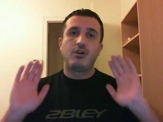 BONNE ANNEE 2012 - HA BON - MOI JE DIRAIS PLUTÔT BON COURAGE !!!