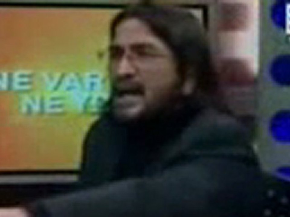 İŞTE NİHAT GENÇ'İN KÖŞE BUCAK GİZLENEN VİDEOSU