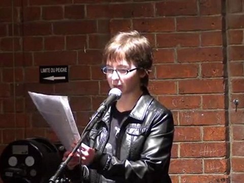 21 Lola - Scène Slam Mons - 01-12-2011(1)