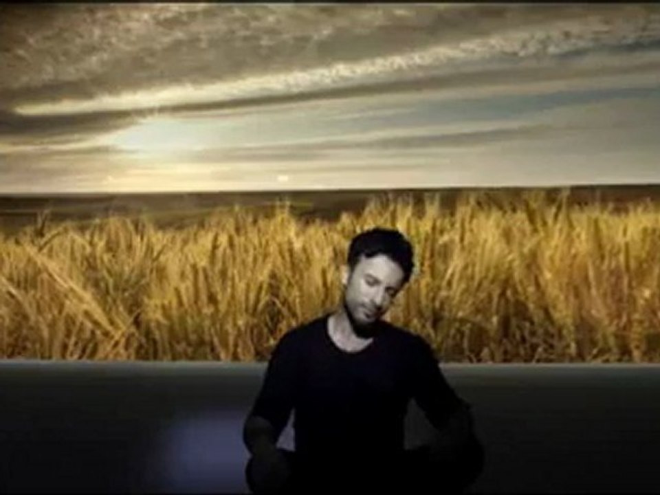 Tarkan - BENIM SADIK YARIM KARA TOPRAKTIR video klip 2012