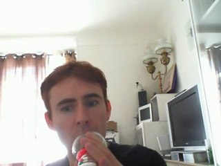 Wiwi égratigne "emotion" de Debbie Davis