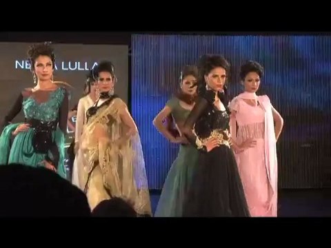 The Hot & Sexy Jacqueline Fernandez walks at Blenders Pride Fashion Tour 2011
