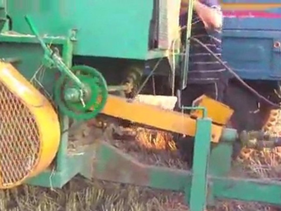 2010 Usak Banaz Sabanköy' de gezer Patoz la iscilik !