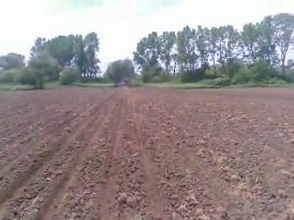 CASE-İH JX 95 İRTEM PNÖMATİK EKİM MAKİNESİYLE AYÇİÇEĞİ EKİYOR2011...!!part1