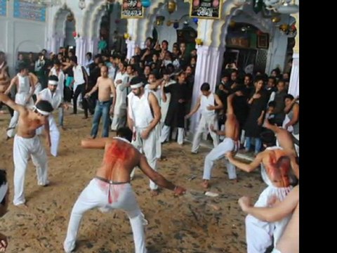 Chand Moharram Ka Nazar Aagaya , Amroha Moharram 2011(H.D.) by Ali Haider Arohawala.