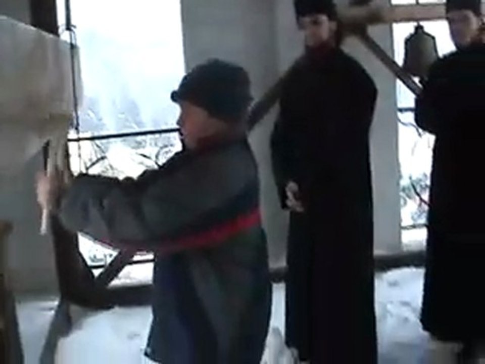Bat Clopotele la Petru Voda