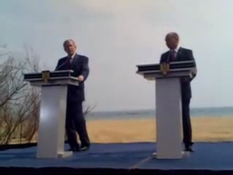 Bush and Basescu at the Black Sea shores (II) - Exclusiv Roncea Ro