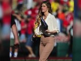 Erin Andrews Wears 'Mom Pants' at Rose Bowl Game