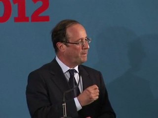 Hollande dit "ça suffit les polémiques"