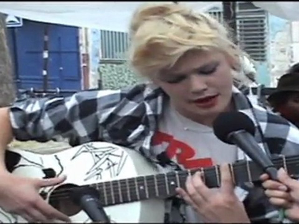 Live Micky Green "Oh" 21/07/2011