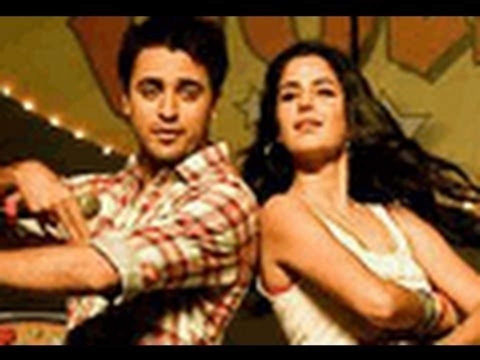 Imran Khan & Katrina Kaif Perform Together - Mere Brother Ki Dulhan Promotion