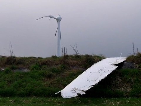 Widehem : les pales d'une éolienne pulvérisées par la tempête (Pas-de-Calais)