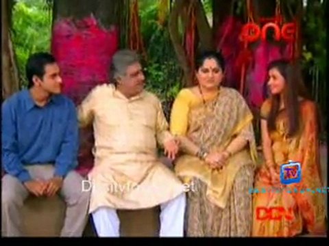 Woh Rehne Wali Mehlon Ki - 5th January 2012 - Part1