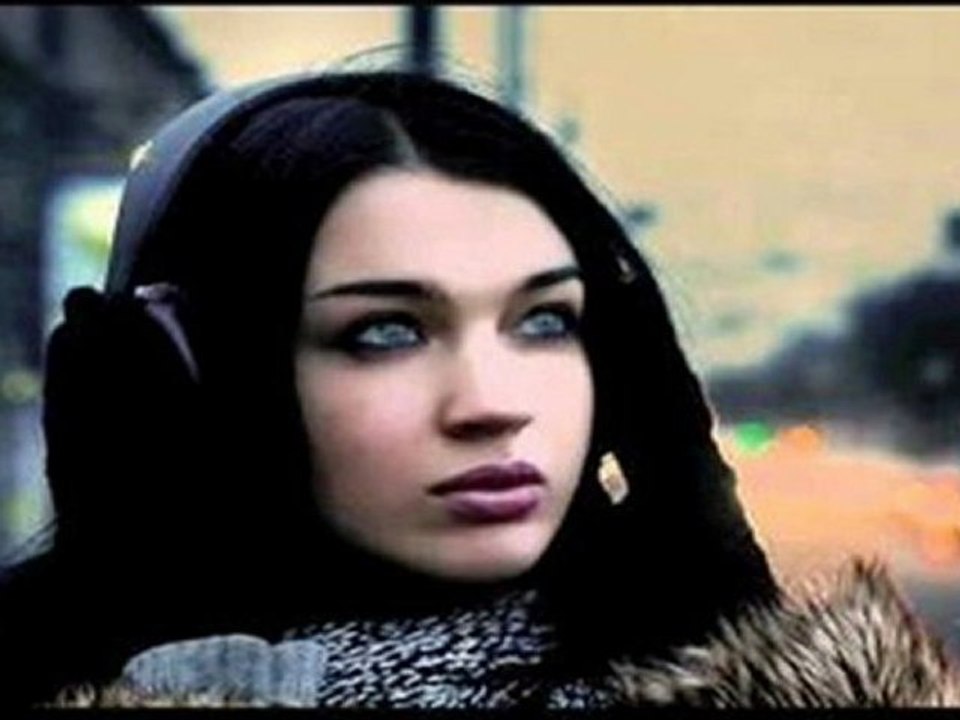 Freestylers feat. Belle Humble - Cracks (Flux Pavillion Remix)