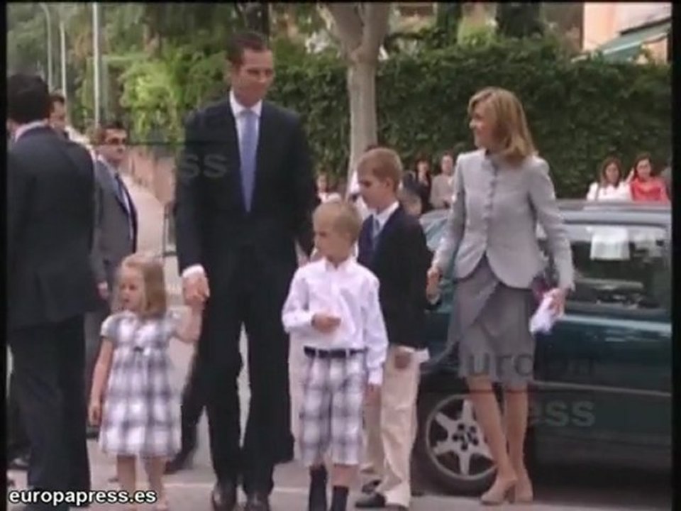 El rey Juan Carlos I cumple 74 tras su peor año...