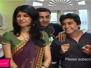 Hot Aishwarya Having Fun With cast Of  'Saas Bina Saural'