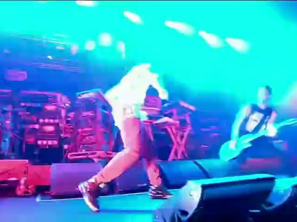 The Prodigy Firestarter / Breathe (Live At Glastonbury 2009) video