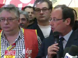 Hollande en déplacement sur le site de Petroplus