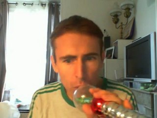 Wiwi égratigne "oublier" de Charlélie Couture