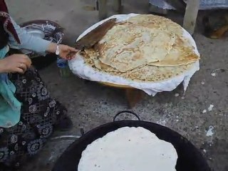 RECEP TUFAN'IN EVİNDE CİZLEME EKMEĞİ YAPIMI.
