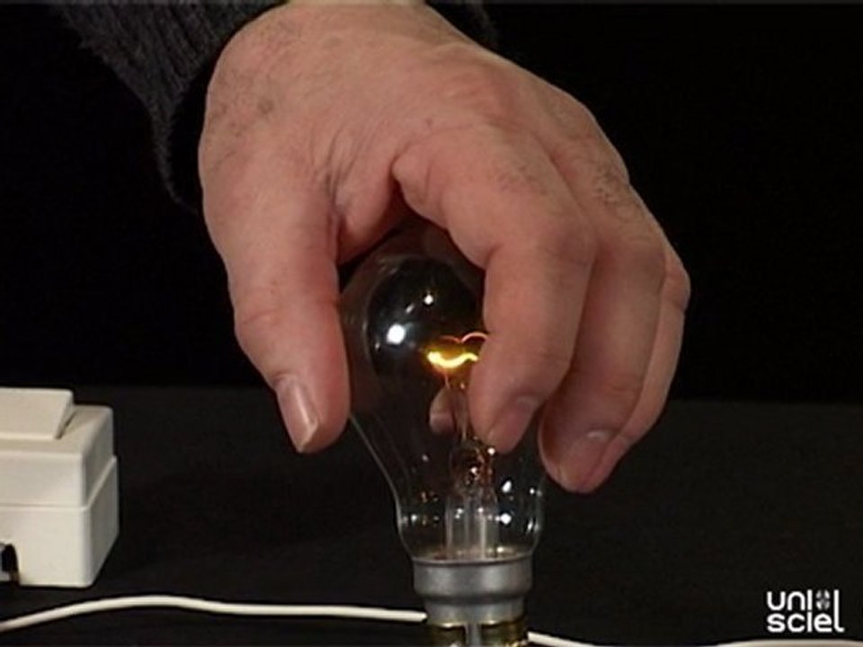 Quelle lampe éclaire le plus ?