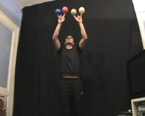 4 balls spinning 0002