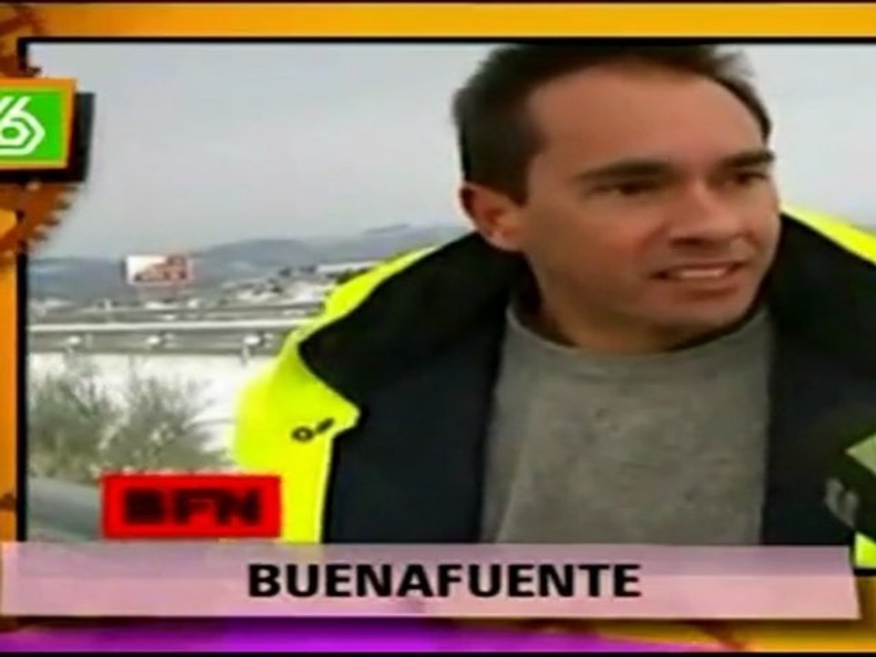 Hombre que llora porque no sabe poner las cadenas